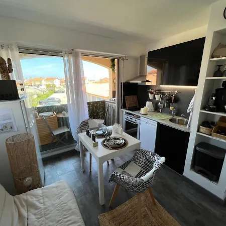 Apartamento Azur, A 100M Du Marche De Noel, Appartement 4 Personnes Et Parking Prive